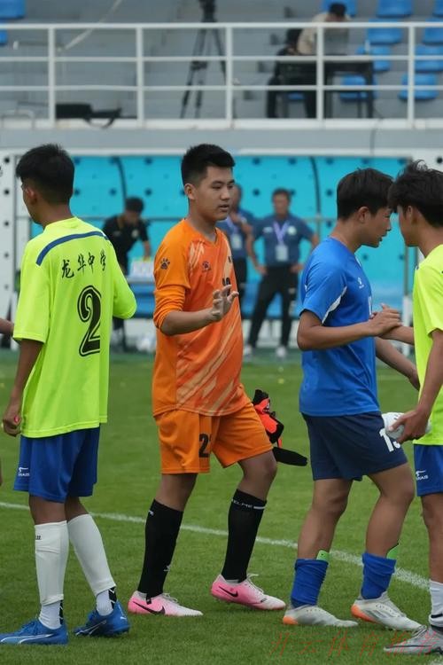 开云体育APP：相约唐山南湖城市足球广场 第七届“冀萌杯”青少年足球赛燃情开赛