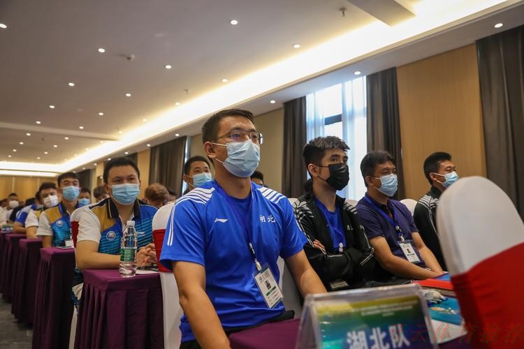 开云体育官方：全运会群众组十一人制男子企事业组比赛举行